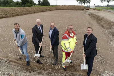 Bild vom Spatenstich für die neue Rettungswache des Kreises Kleve in Kerken